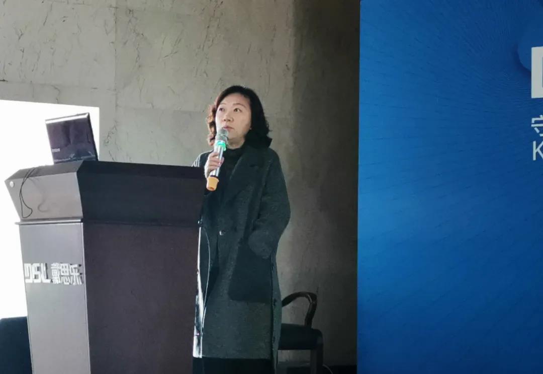 1-21010P92J9346 集团副总裁兼思乐服务总经理 甘星美女士