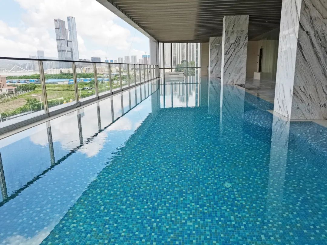 <b>若何选择适合自己游泳池的砂缸过滤器？</b>